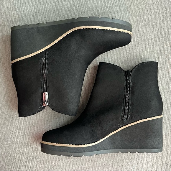 Easy Spirit Black Suede Jayda Wedge Platform Bootie 9.5M - Picture 1 of 2